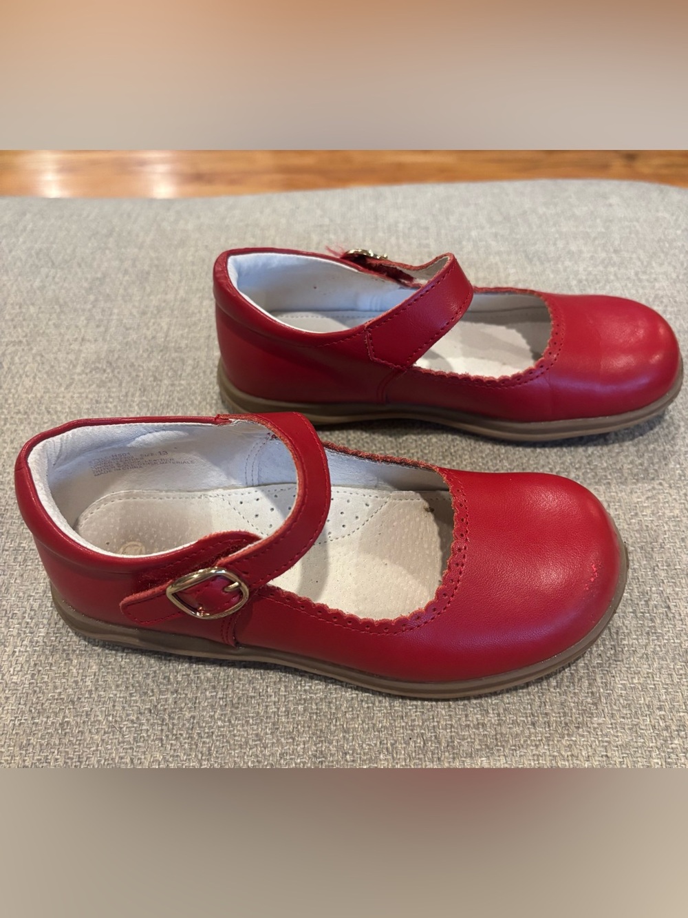 L'Amour Girls Scalloped Trim Leather Mary Jane, size 13